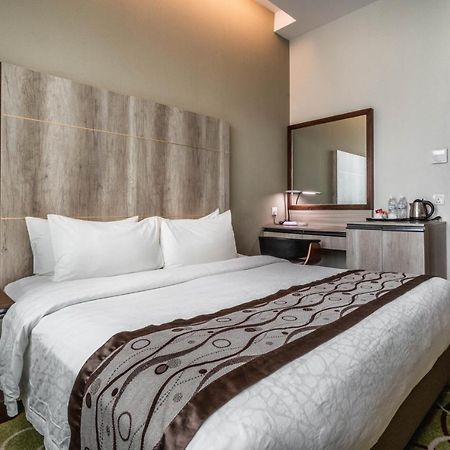 Ano Hotel Мири Екстериор снимка