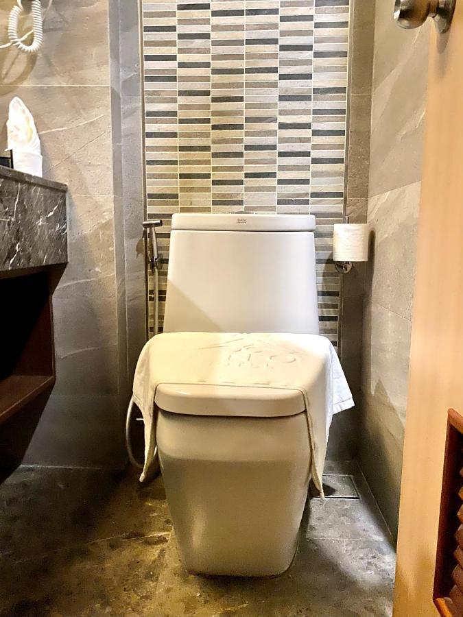 Ano Hotel Мири Екстериор снимка