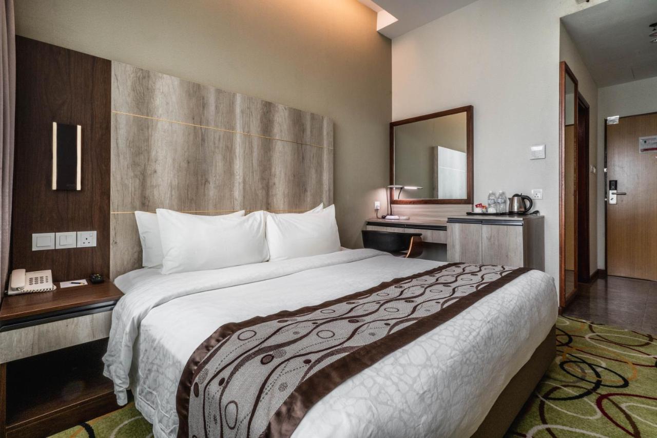 Ano Hotel Мири Екстериор снимка