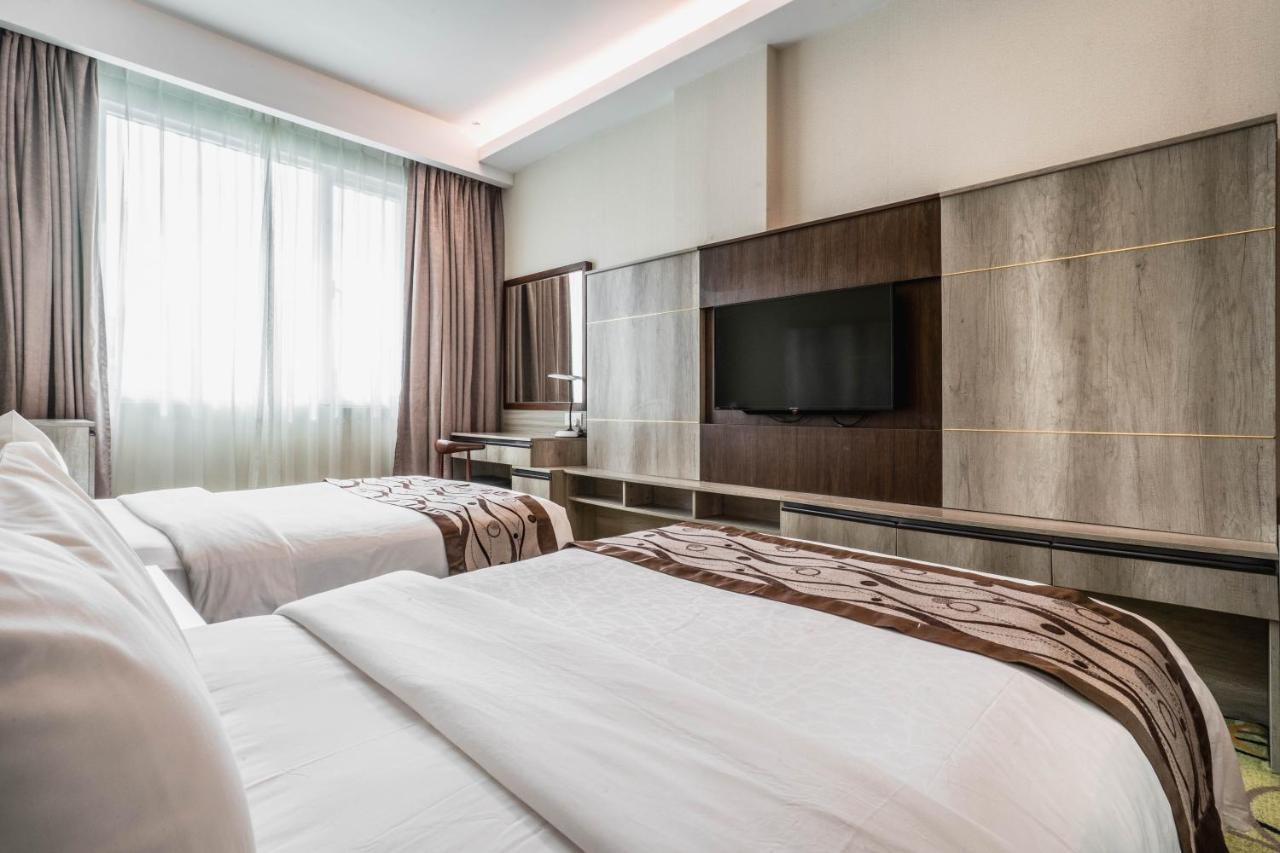 Ano Hotel Мири Екстериор снимка