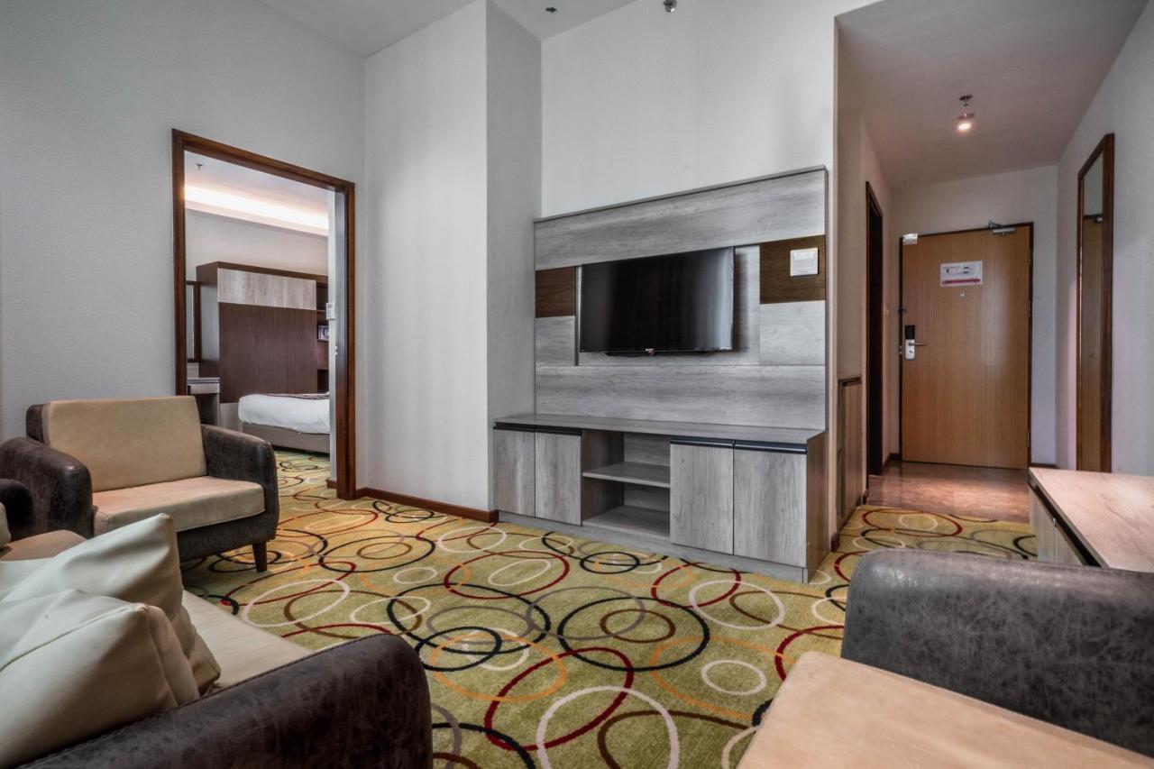 Ano Hotel Мири Екстериор снимка