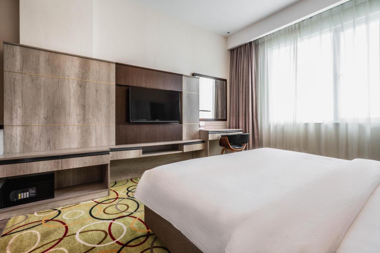 Ano Hotel Мири Екстериор снимка
