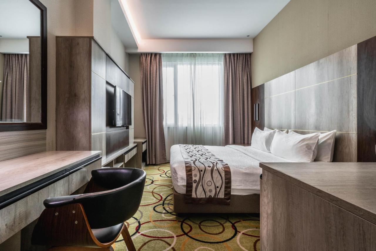 Ano Hotel Мири Екстериор снимка