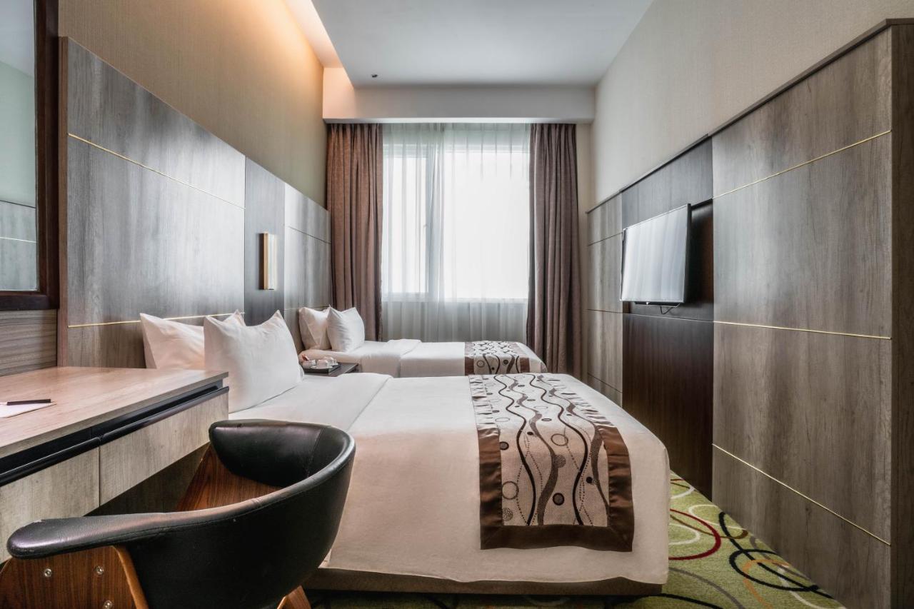 Ano Hotel Мири Екстериор снимка