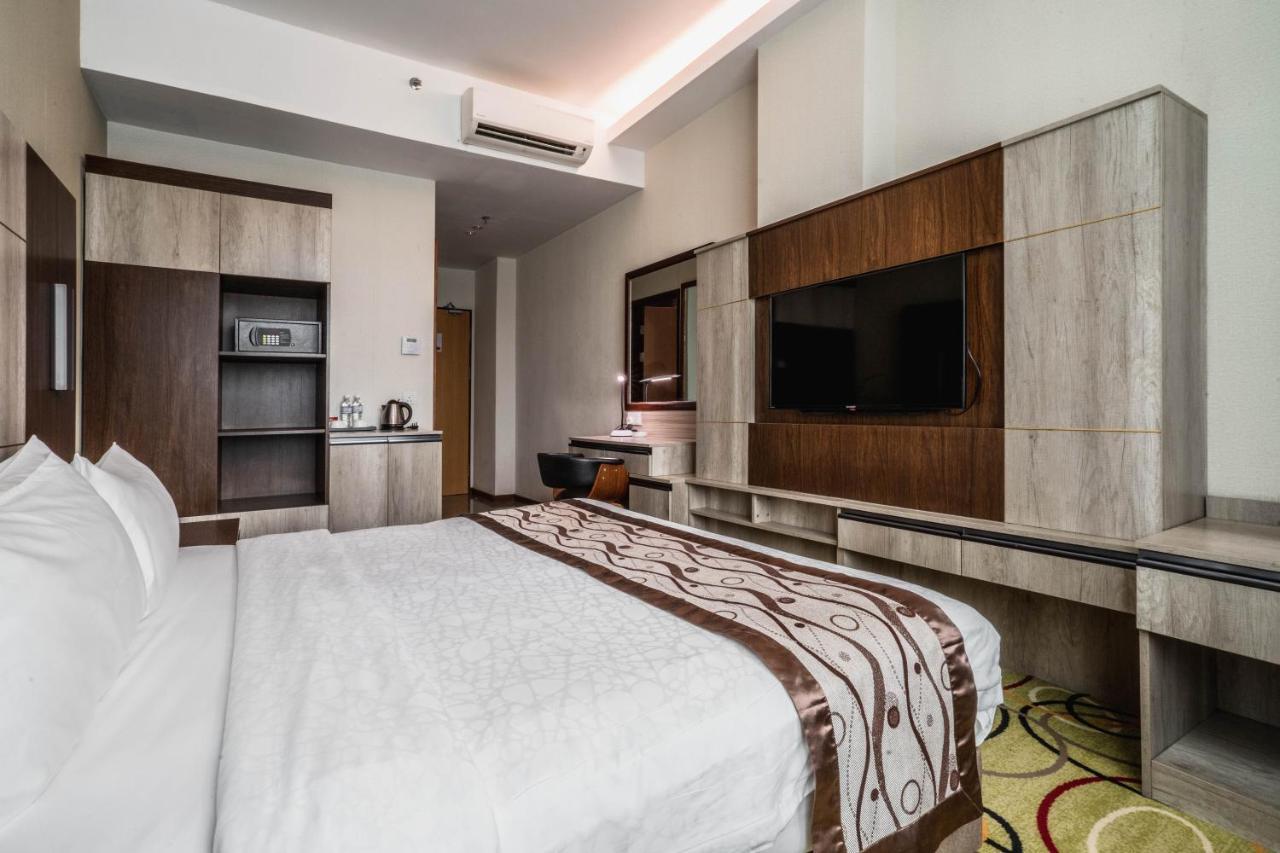 Ano Hotel Мири Екстериор снимка