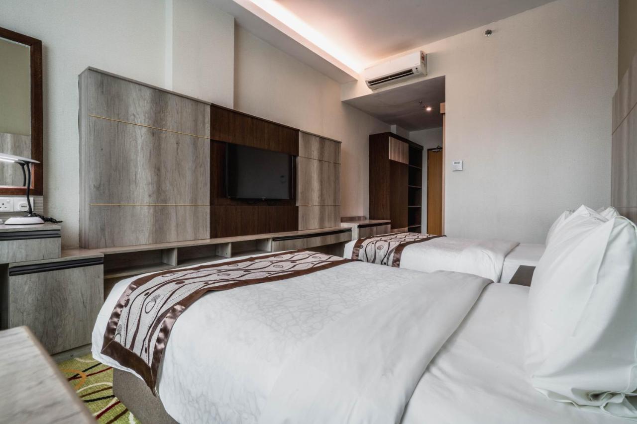 Ano Hotel Мири Екстериор снимка