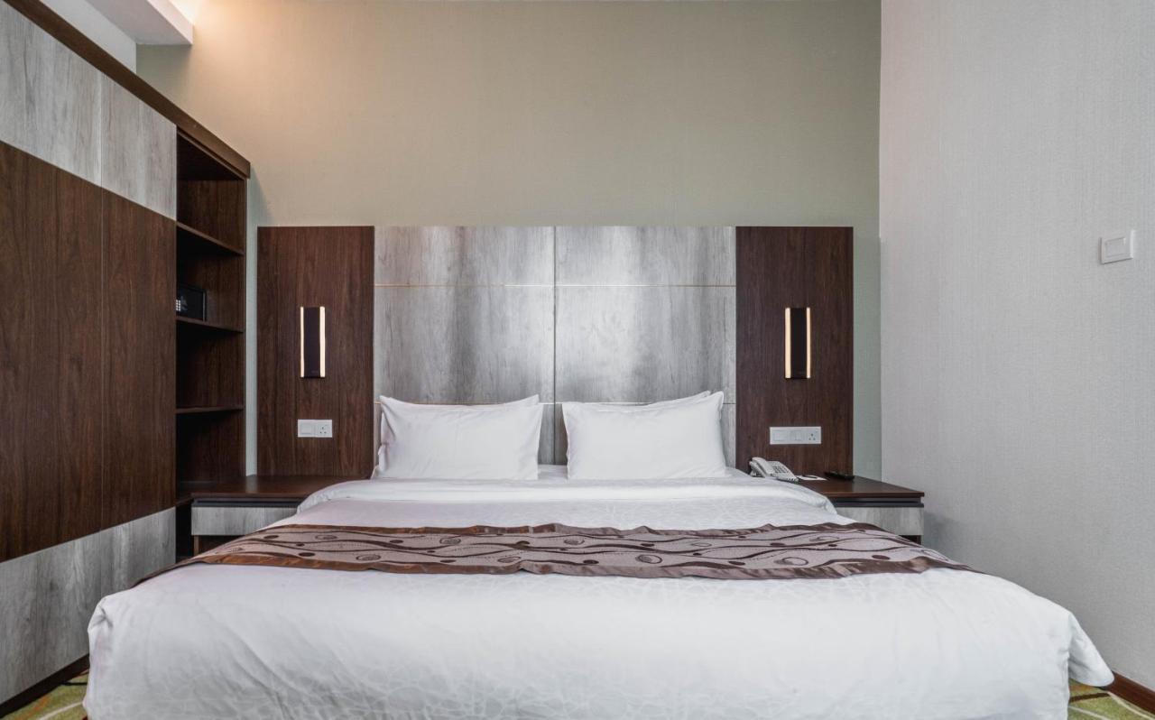 Ano Hotel Мири Екстериор снимка