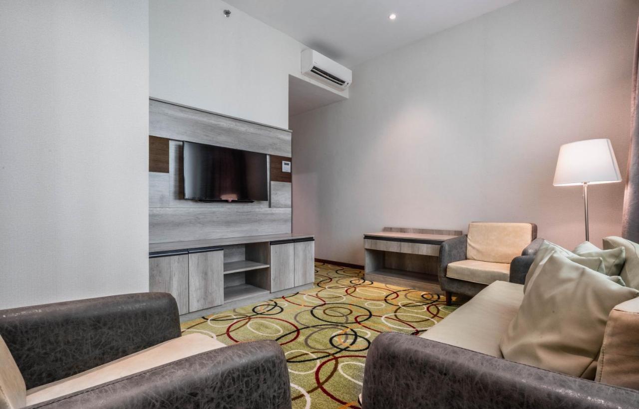 Ano Hotel Мири Екстериор снимка