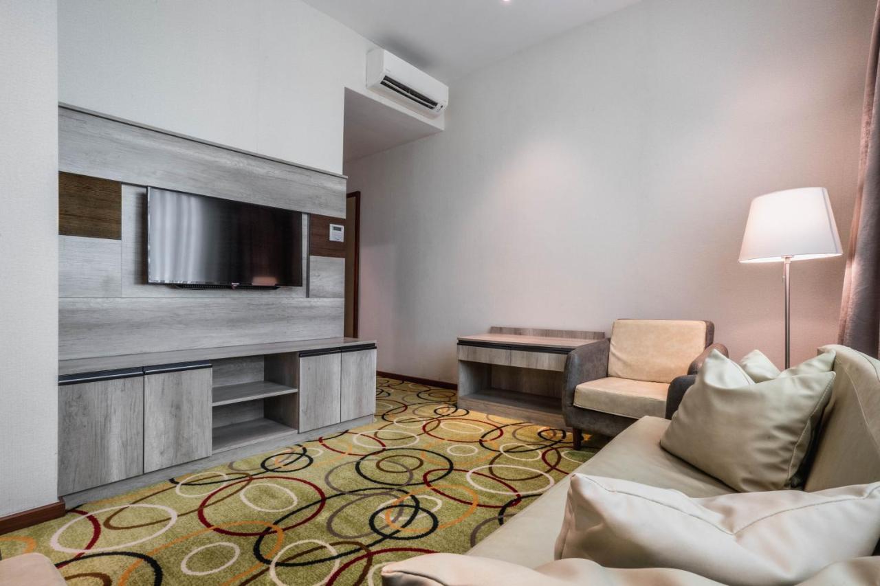 Ano Hotel Мири Екстериор снимка